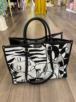 Abstract Tote