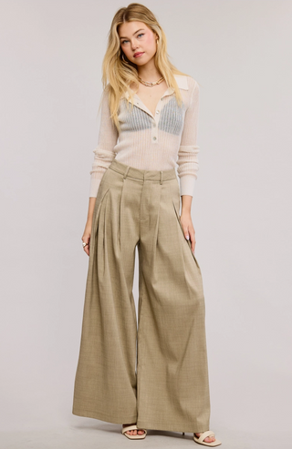 WIDE LEG PLEATED TROUSERS