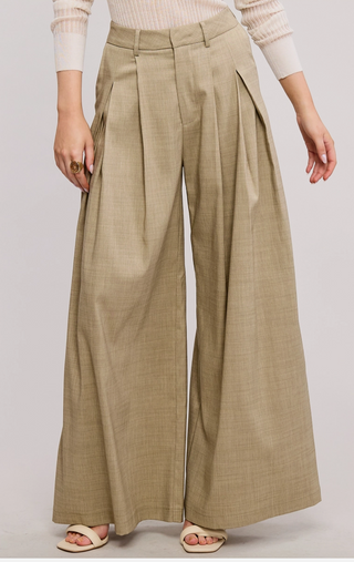 WIDE LEG PLEATED TROUSERS