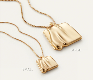 SUNDRA SMALL PENDANT NECKLACE