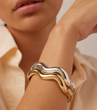 OLA BANGLE