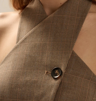 THE CROSSOVER VEST