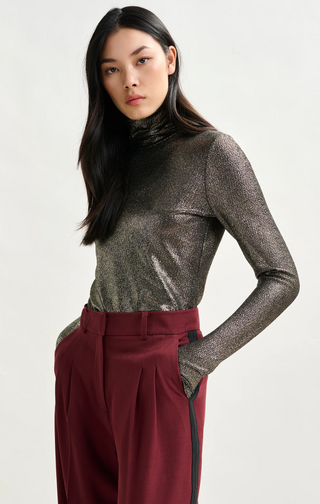 ILEVATE TURTLENECK